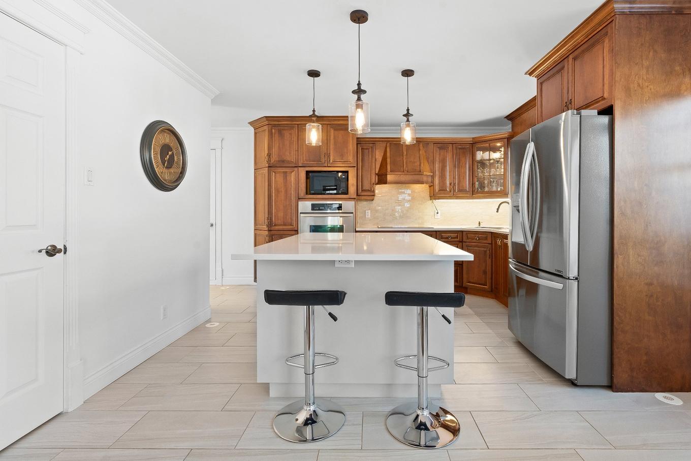Cuisine - 9230 Av. Du Patrimoine-Mondial, Québec (Les Rivières), QC - Indoor Photo Showing Kitchen With Upgraded Kitchen