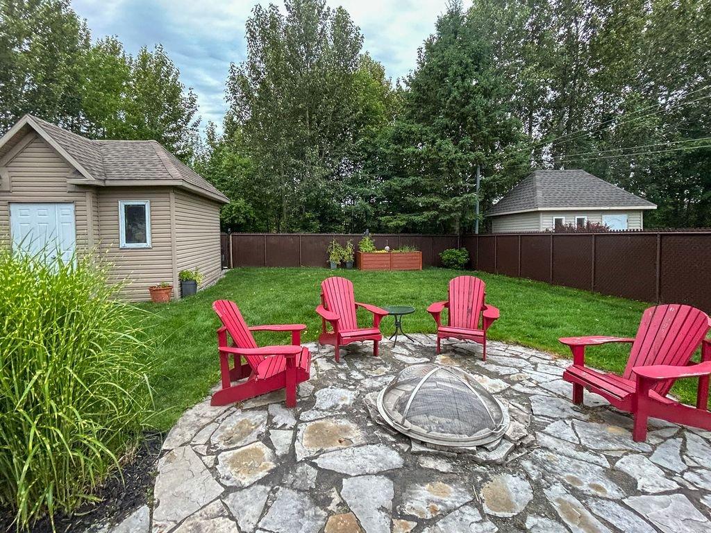 Cour - 9230 Av. Du Patrimoine-Mondial, Québec (Les Rivières), QC - Outdoor