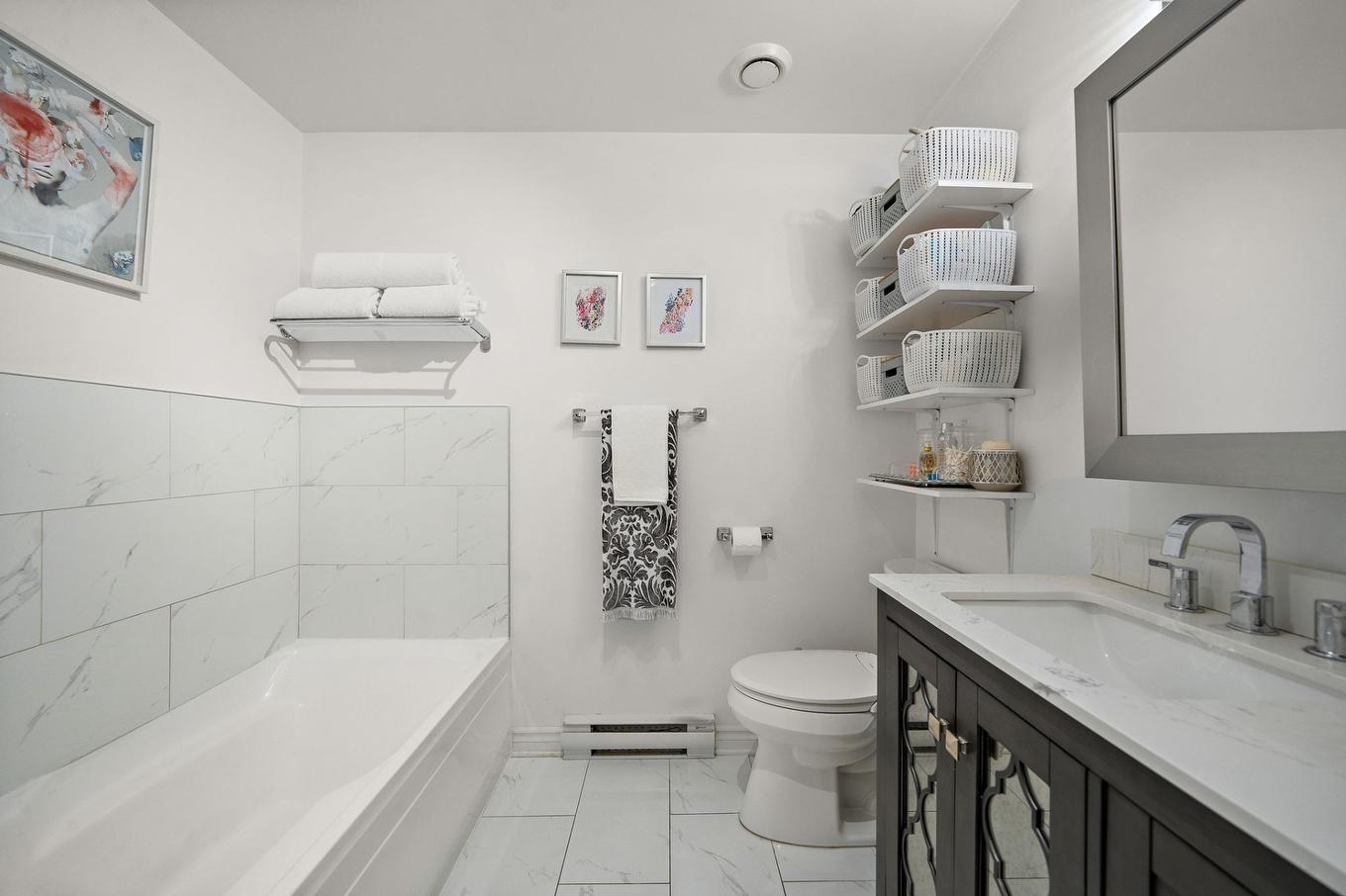 Bathroom - 113-4700 Boul. Henri-Bourassa O., Montréal (Saint-Laurent), QC - Indoor Photo Showing Bathroom