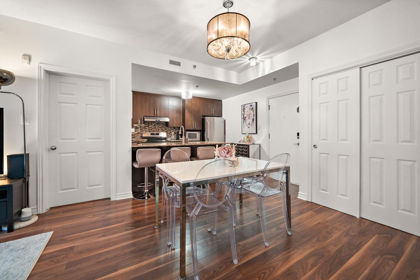 Dining room - 113-4700 Boul. Henri-Bourassa O., Montréal (Saint-Laurent), QC - Indoor Photo Showing Dining Room