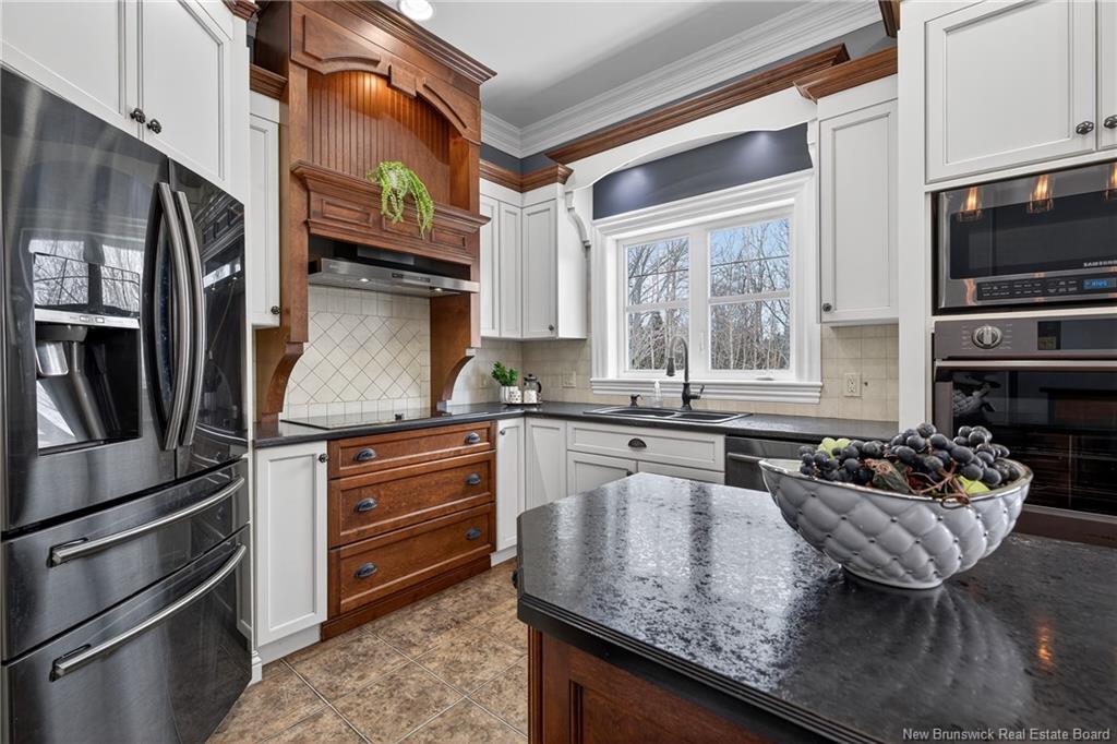 287 Du Tre Carre Ave, Shippagan, NB