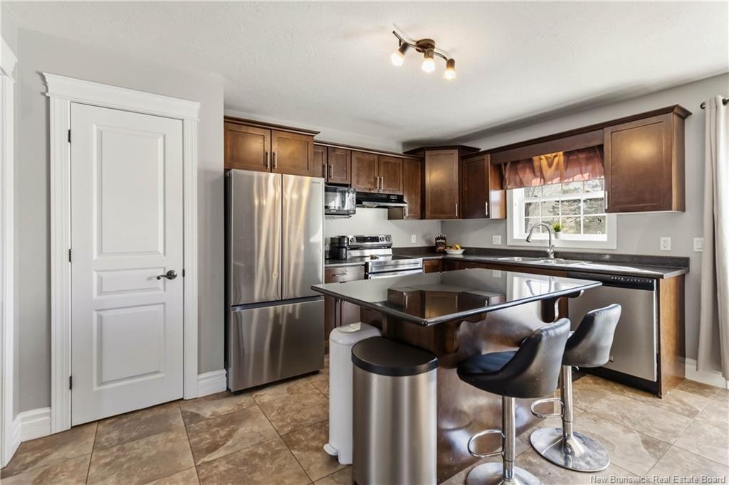 19 Des Érables St, Dieppe, NB