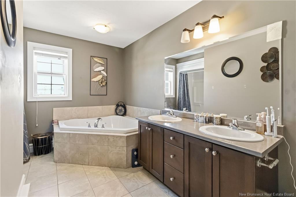 19 Des Érables St, Dieppe, NB