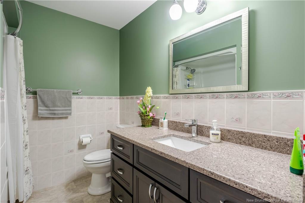 32 Barbara Crt, Fredericton, NB