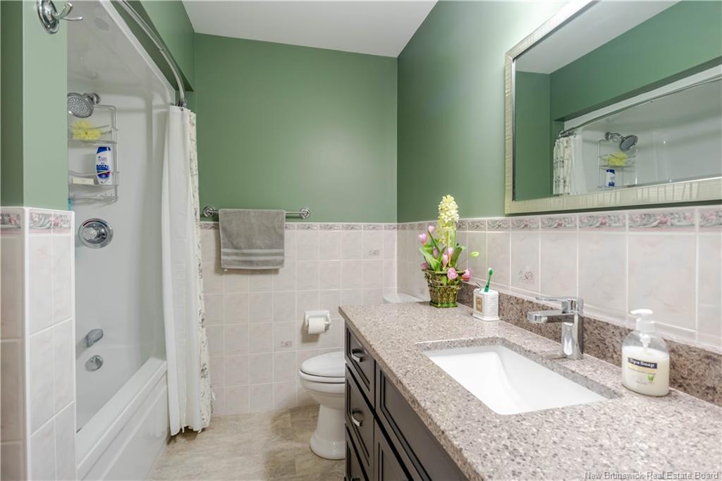 32 Barbara Crt, Fredericton, NB