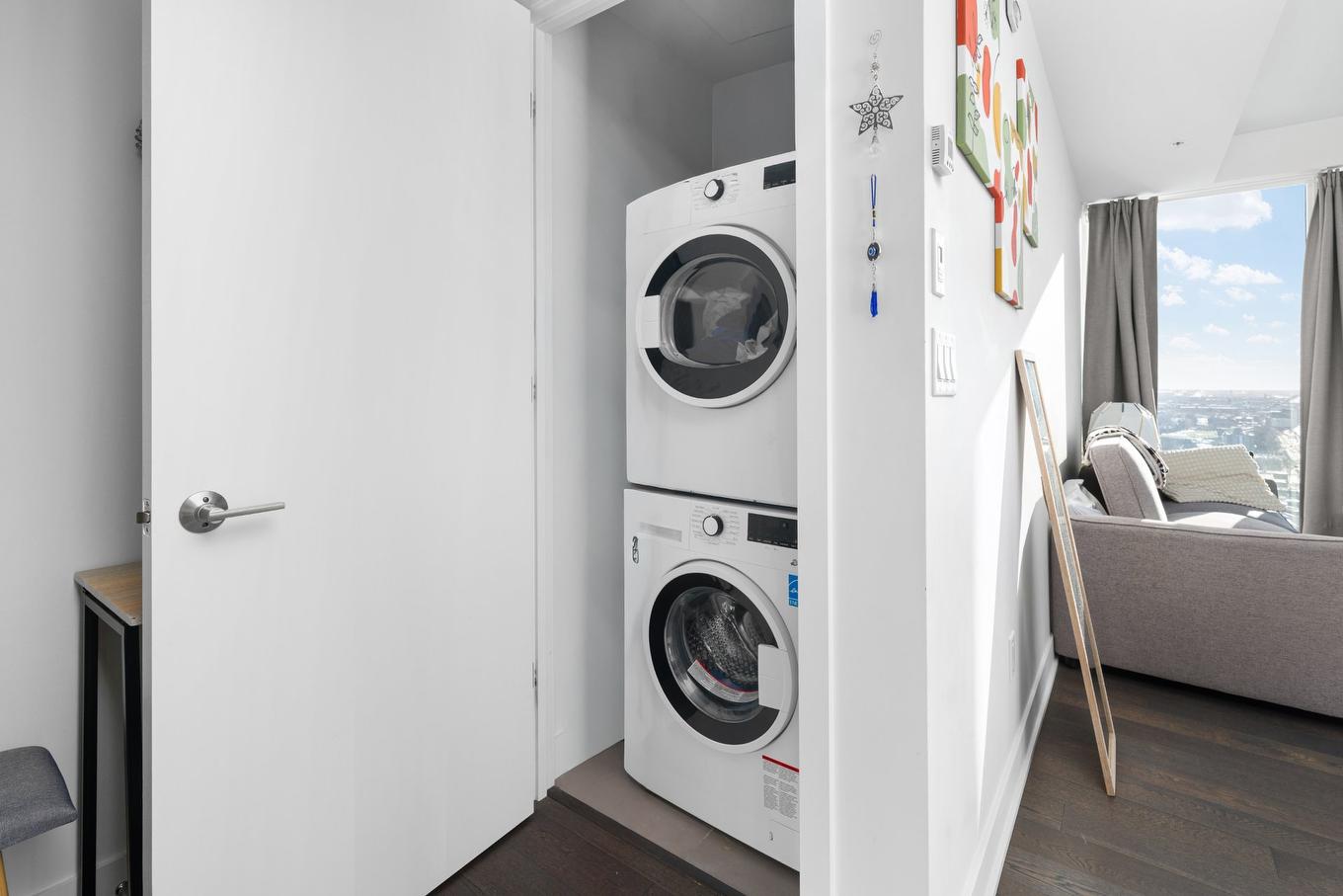 Salle de lavage - 2310-1288 Rue St-Antoine O., Montréal (Ville-Marie), QC - Indoor Photo Showing Laundry Room