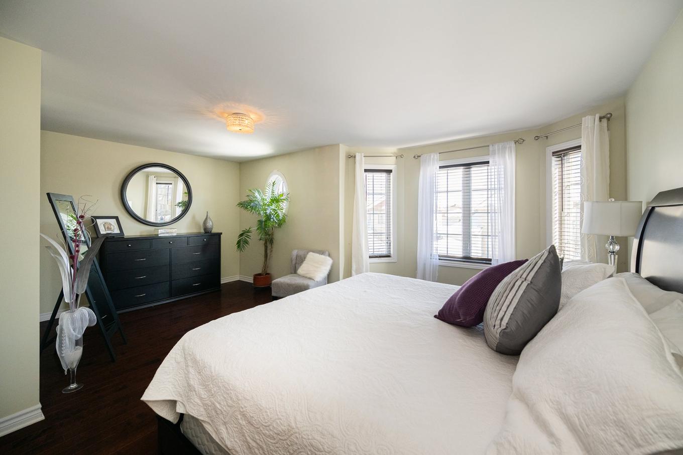 Primary bedroom - 4665 Rue Gaston-Chapleau, Laval (Chomedey), QC - Indoor Photo Showing Bedroom
