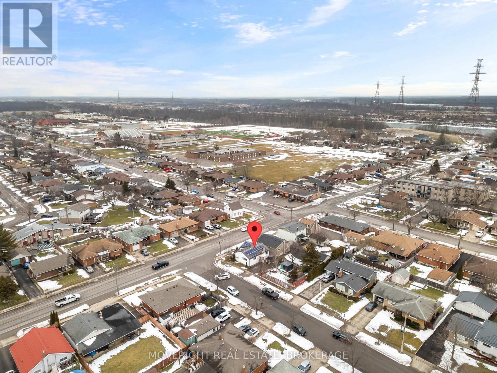 618 Lincoln Street, Welland (Lincoln/Crowland), ON - Outdoor With View