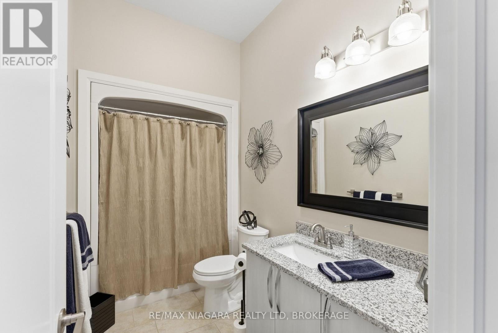 34 Angels Drive, Niagara-On-The-Lake (St. Davids), ON - Indoor Photo Showing Bathroom