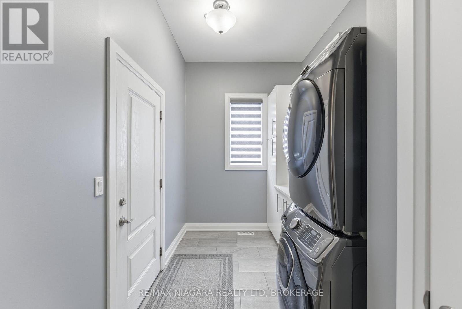 34 Angels Drive, Niagara-On-The-Lake (St. Davids), ON - Indoor Photo Showing Laundry Room
