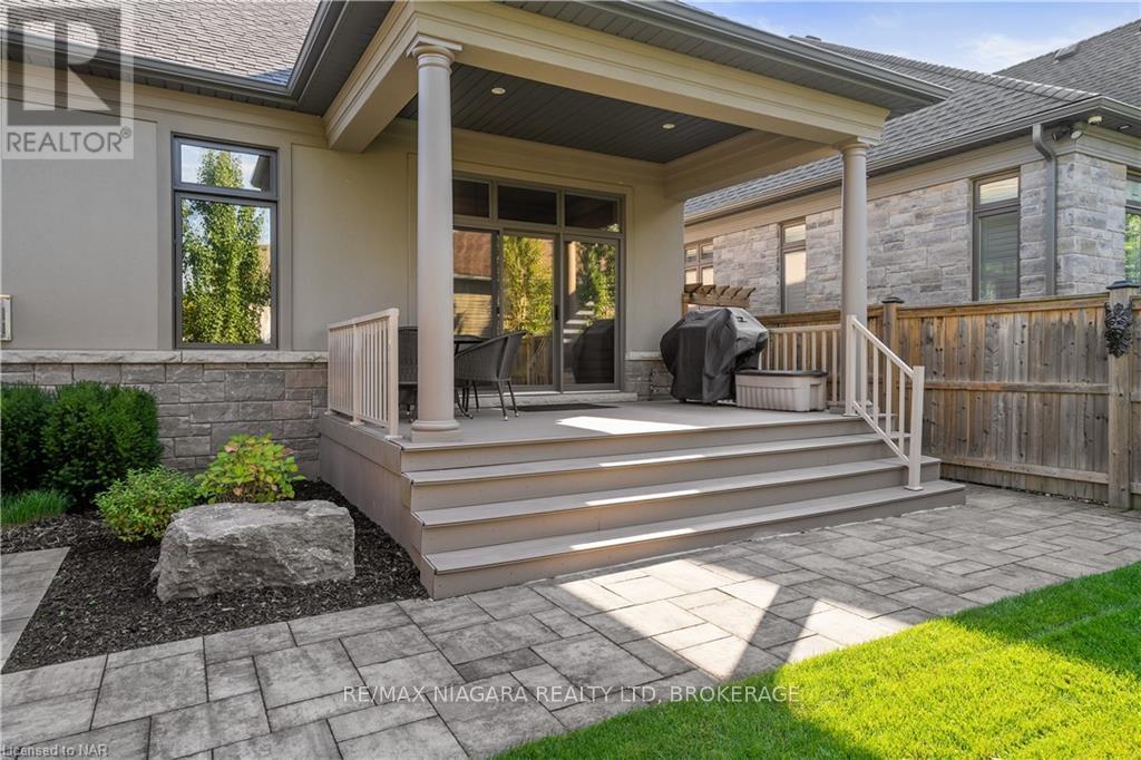 34 Angels Drive, Niagara-On-The-Lake (St. Davids), ON - Outdoor With Deck Patio Veranda