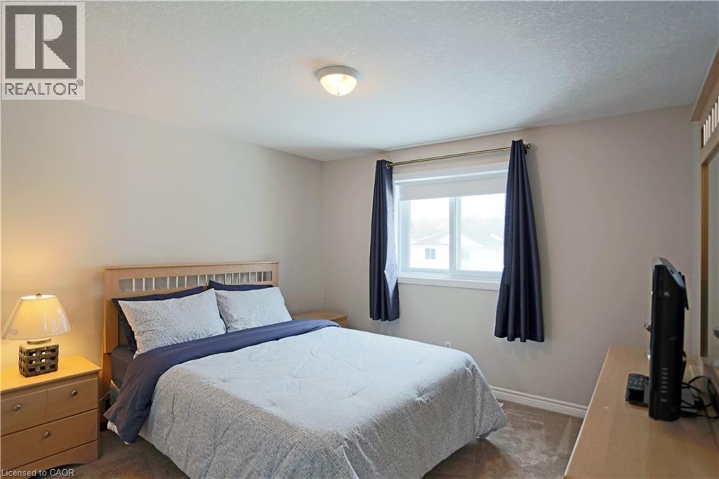 7 Gibb Street, Cambridge, ON - Indoor Photo Showing Bedroom