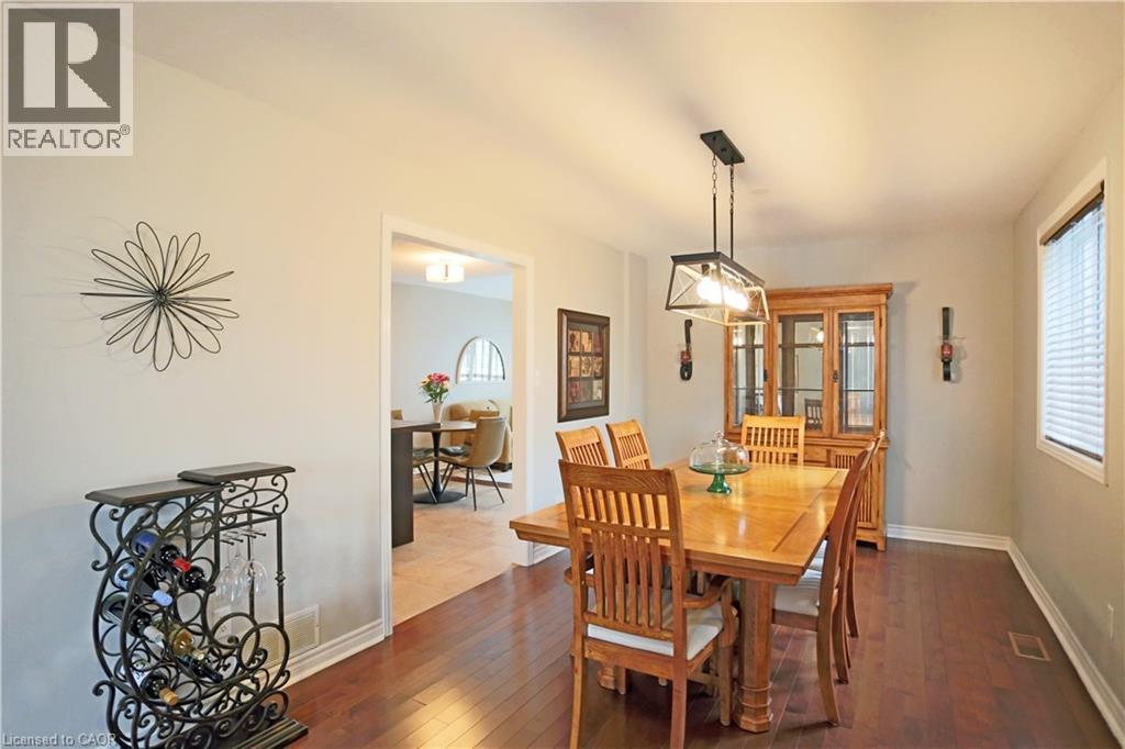 7 Gibb Street, Cambridge, ON - Indoor Photo Showing Dining Room