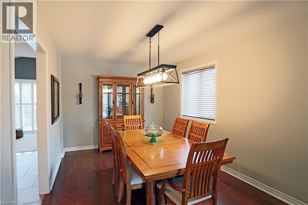 7 Gibb Street, Cambridge, ON - Indoor Photo Showing Dining Room
