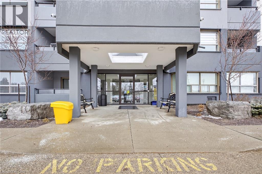 Exterior - 200 Jamieson Parkway Unit# 606, Cambridge, ON - Outdoor