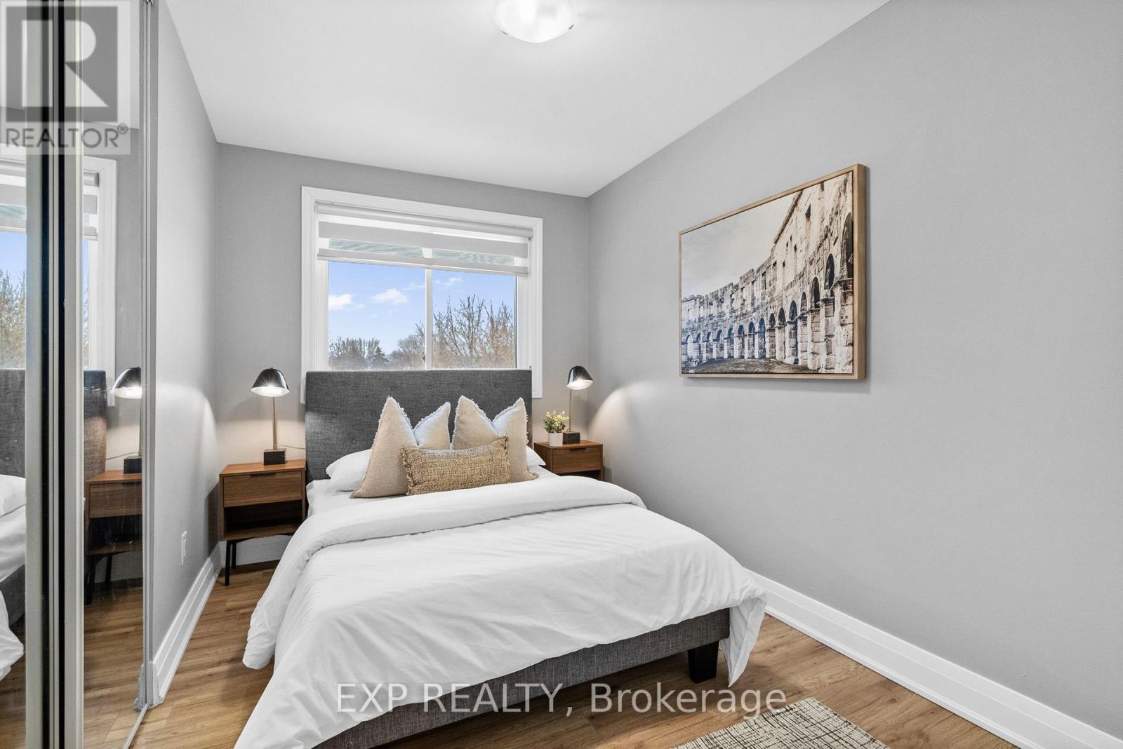 641 Woodward Avenue, Milton, ON - Indoor Photo Showing Bedroom