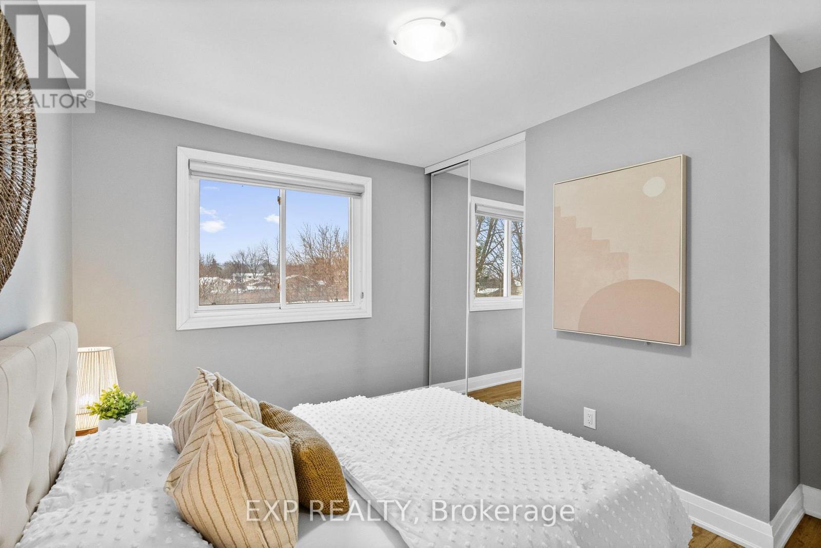 641 Woodward Avenue, Milton, ON - Indoor Photo Showing Bedroom