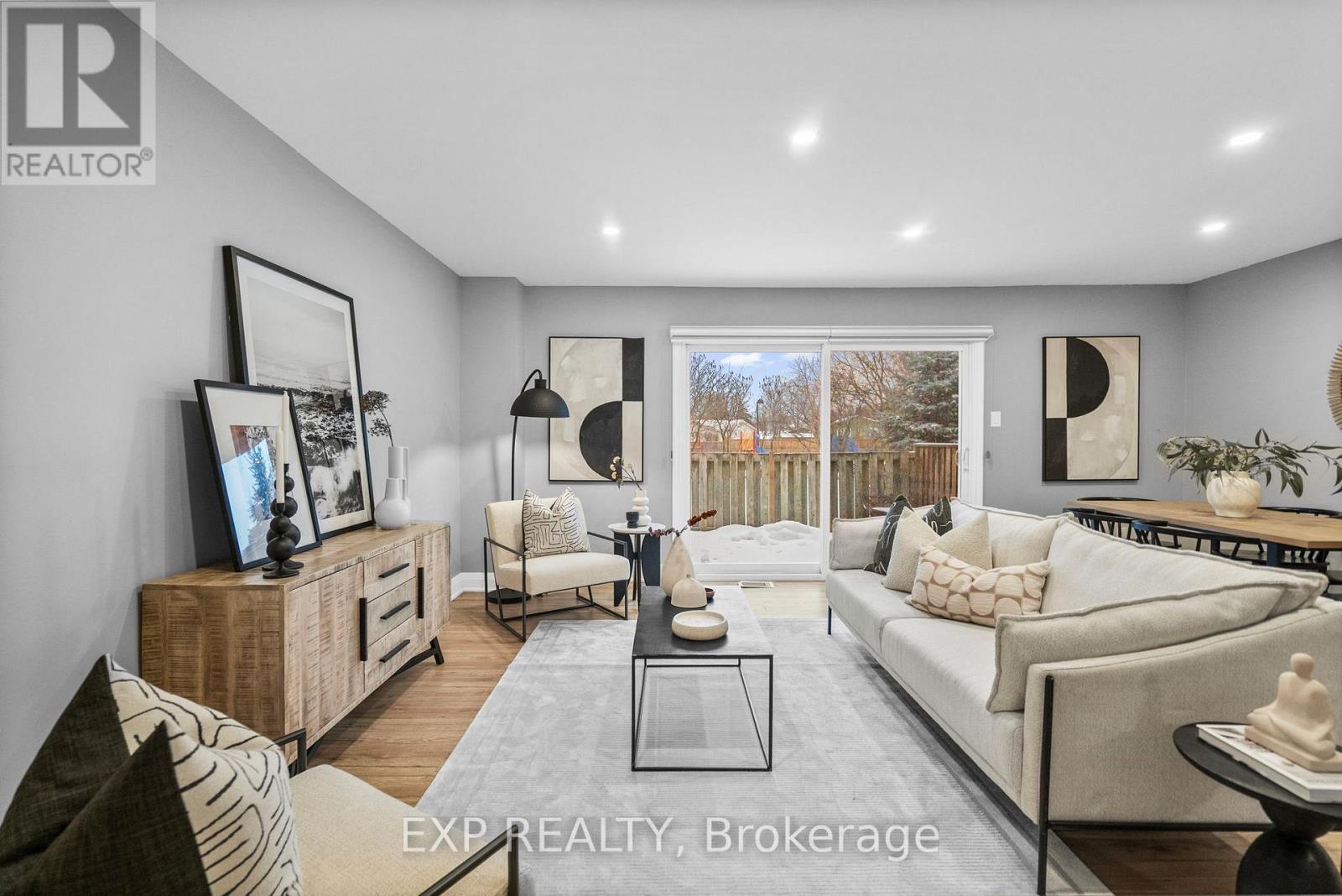 641 Woodward Avenue, Milton, ON - Indoor