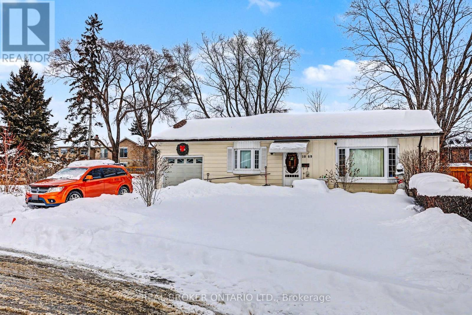 1069 Roosevelt Road, Mississauga, ON - Outdoor