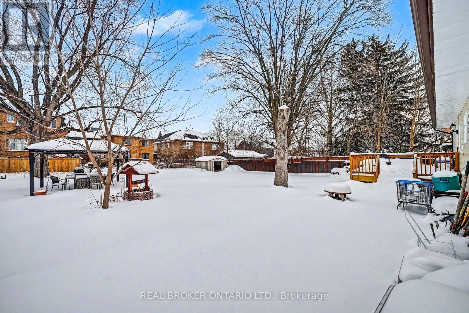 1069 Roosevelt Road, Mississauga, ON - Outdoor