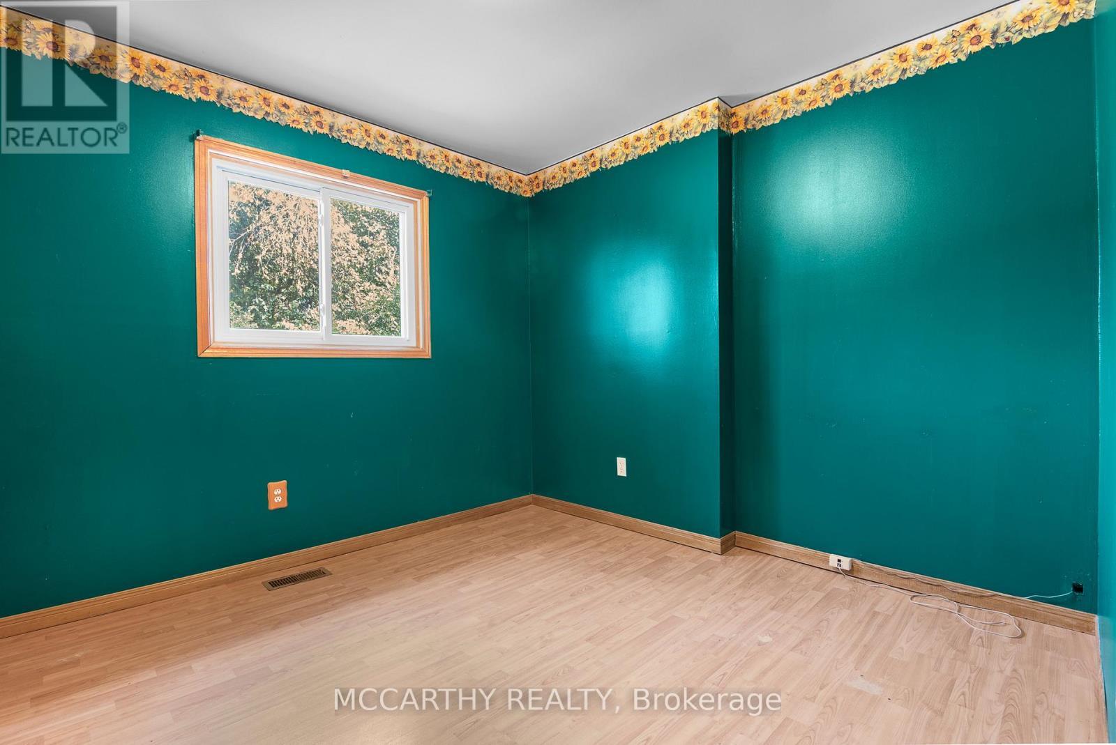 380 Main Street W, Southgate, ON - Indoor Photo Showing Other Room