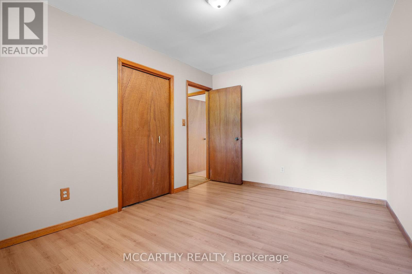 380 Main Street W, Southgate, ON - Indoor Photo Showing Other Room