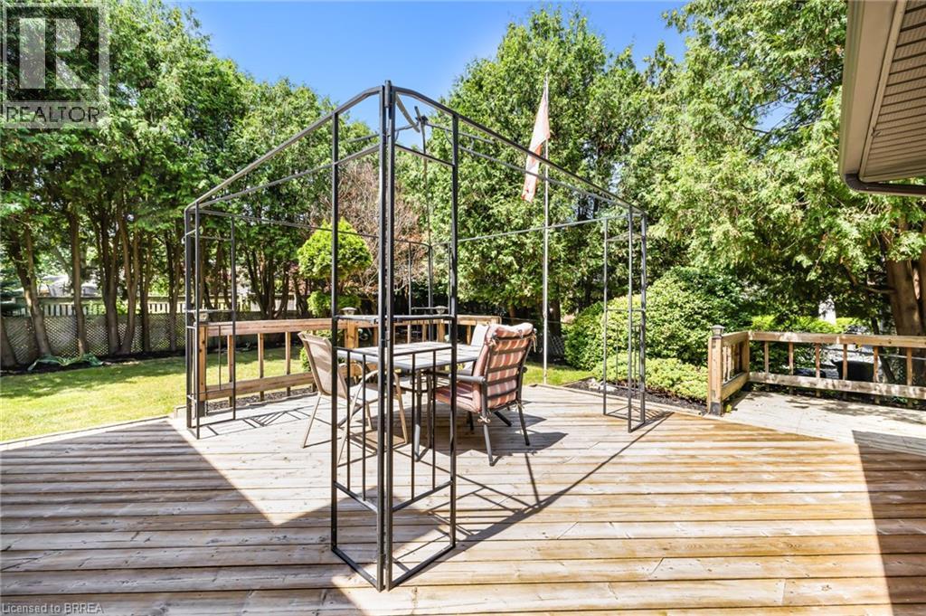 9 Ventnor Court, Brantford, ON - Outdoor With Deck Patio Veranda