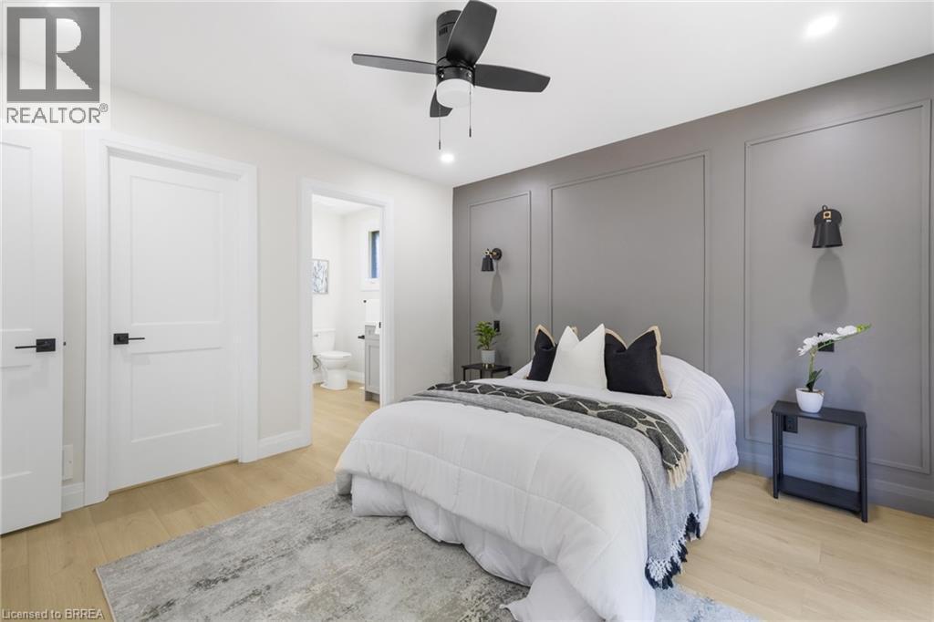 9 Ventnor Court, Brantford, ON - Indoor Photo Showing Bedroom