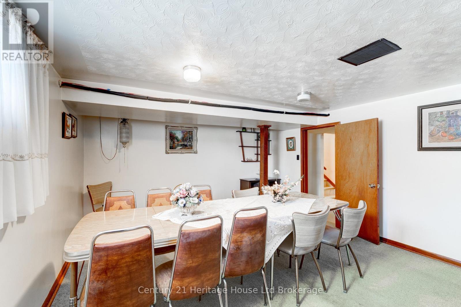 584452 Beachville Road, South-West Oxford (Beachville), ON - Indoor Photo Showing Dining Room