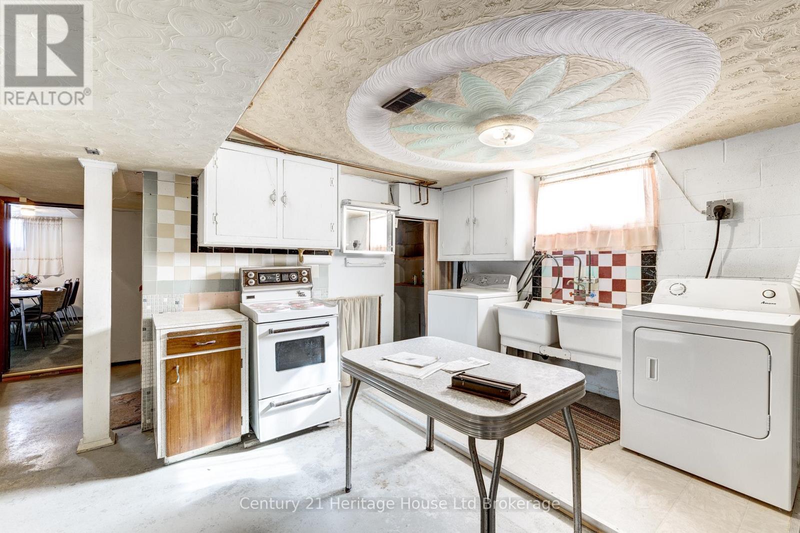 584452 Beachville Road, South-West Oxford (Beachville), ON - Indoor