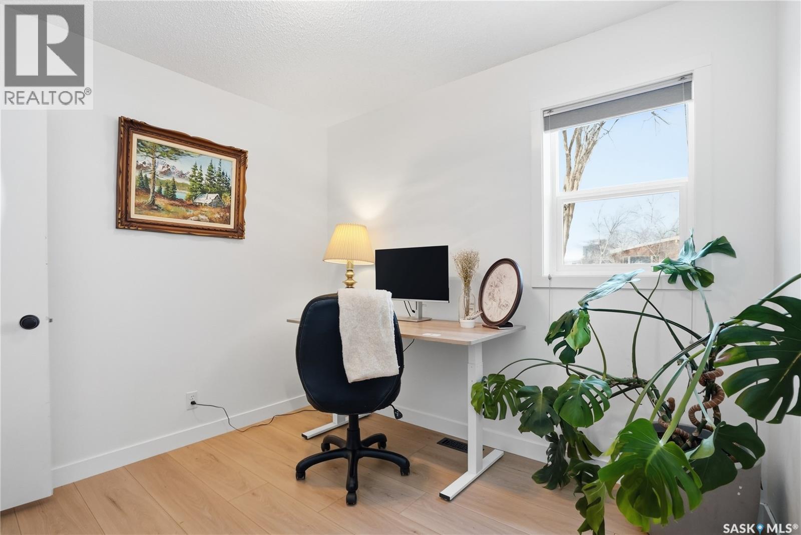 806 7Th Street E, Saskatoon, SK - Indoor