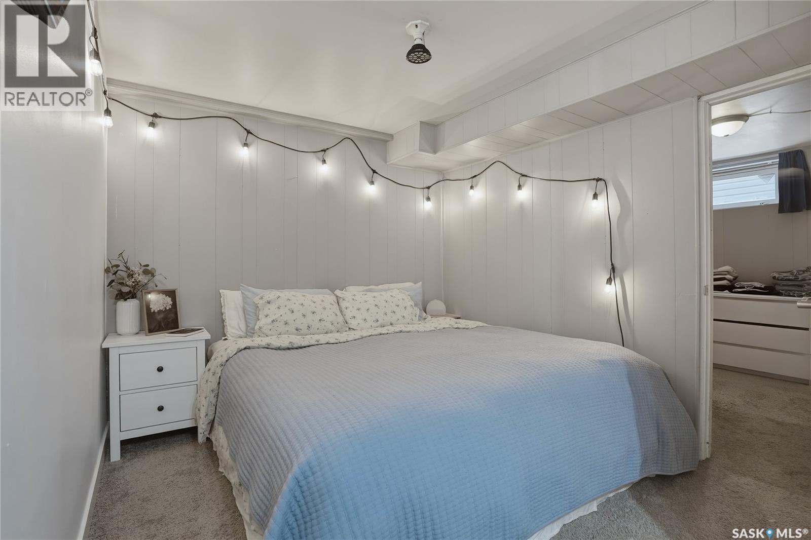 806 7Th Street E, Saskatoon, SK - Indoor Photo Showing Bedroom