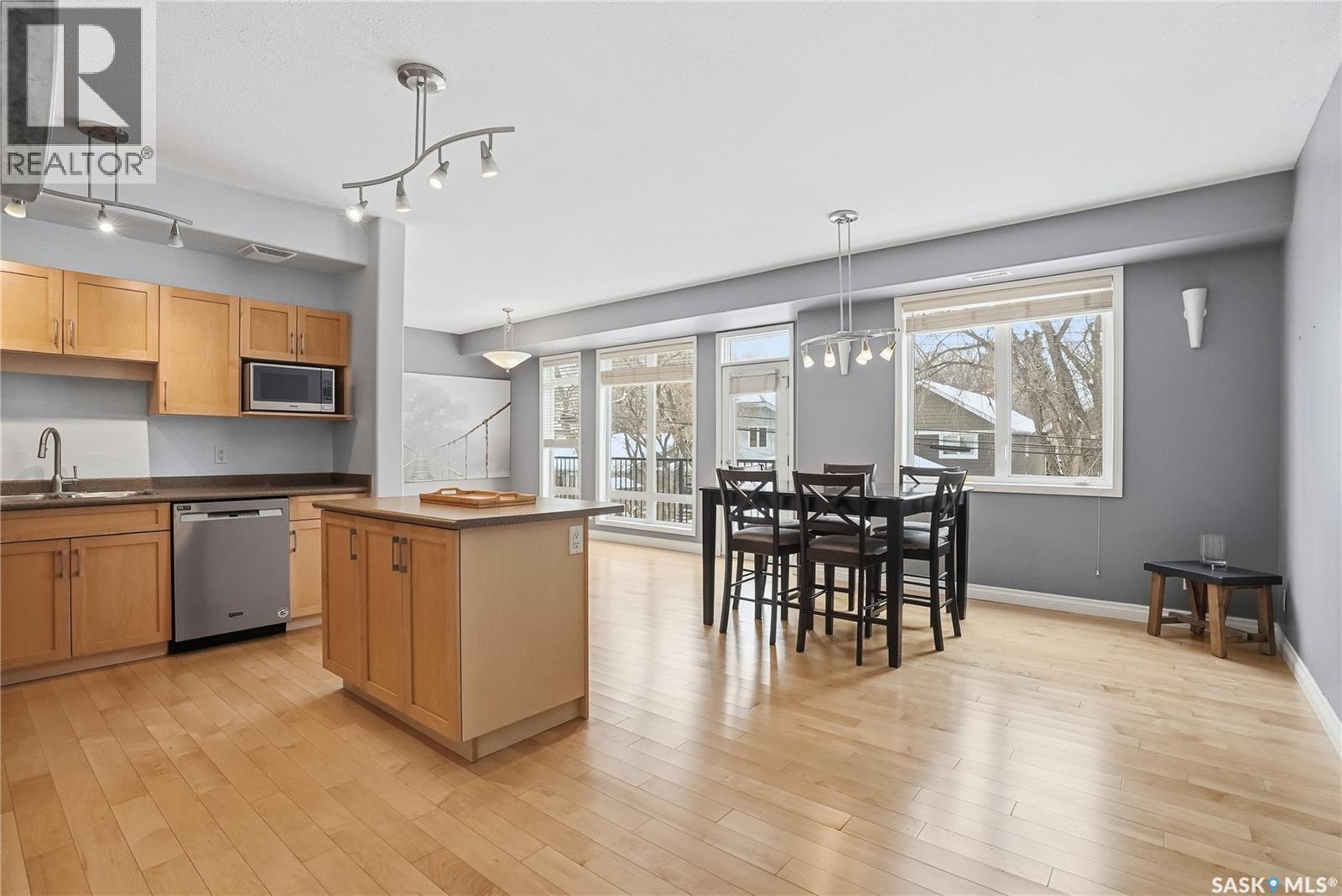 202 311 Clarence Avenue S, Saskatoon, SK - Indoor