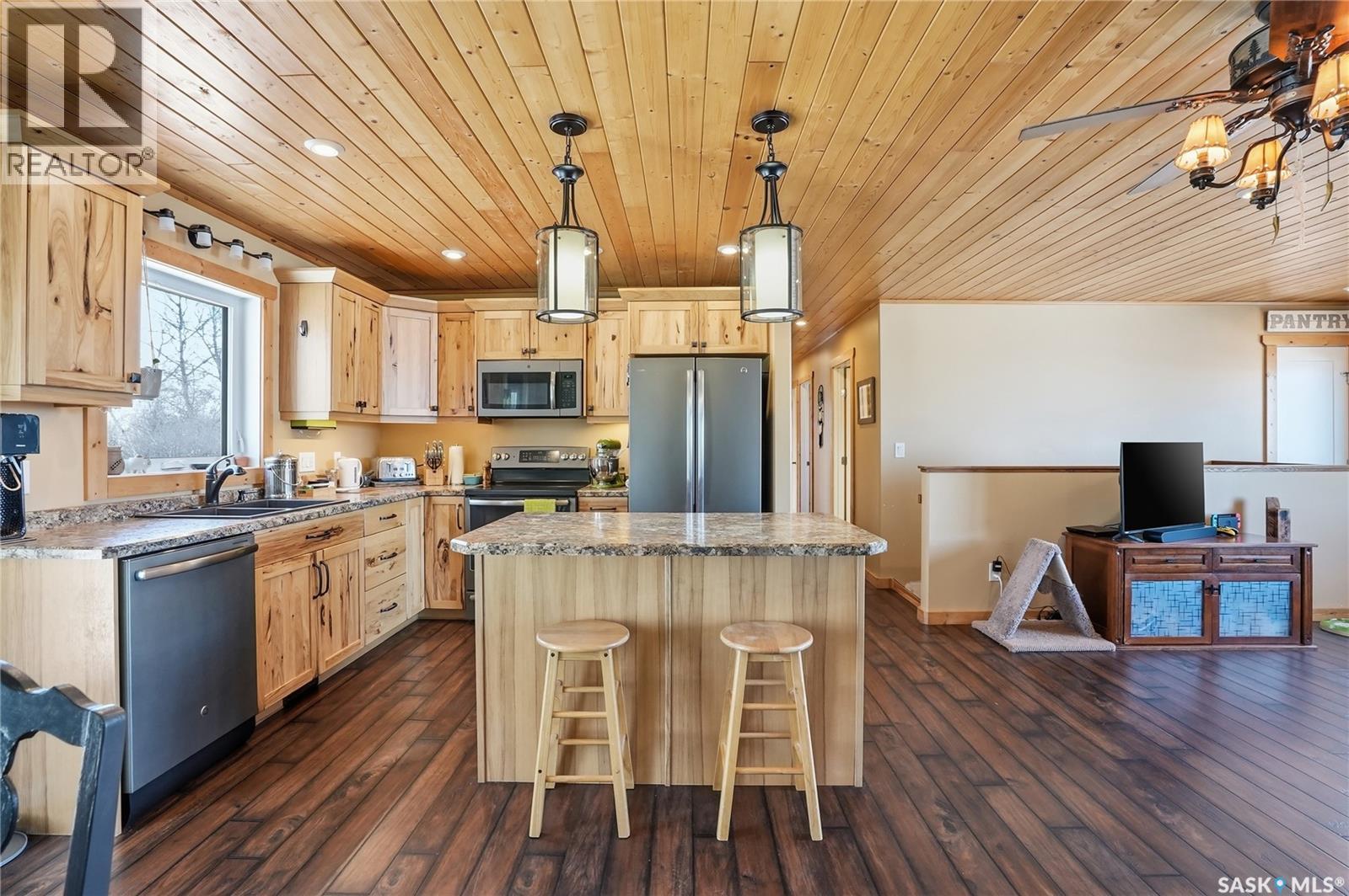 Albus Acreage, Corman Park Rm No. 344, SK - Indoor Photo Showing Kitchen With Stainless Steel Kitchen