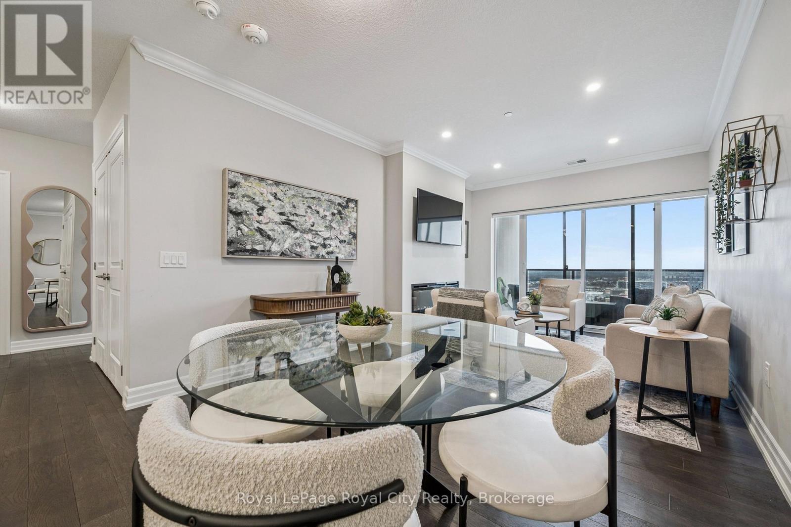 809 - 1880 Gordon Street, Guelph (Pineridge/Westminster Woods), ON - Indoor