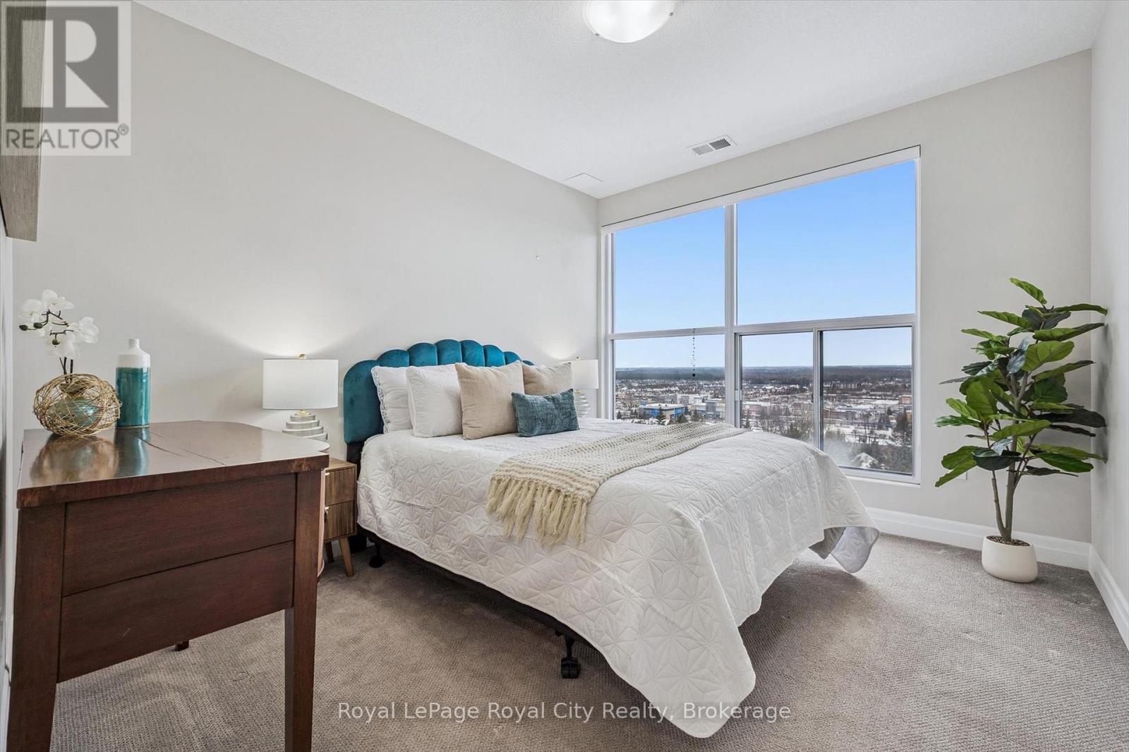 809 - 1880 Gordon Street, Guelph (Pineridge/Westminster Woods), ON - Indoor Photo Showing Bedroom