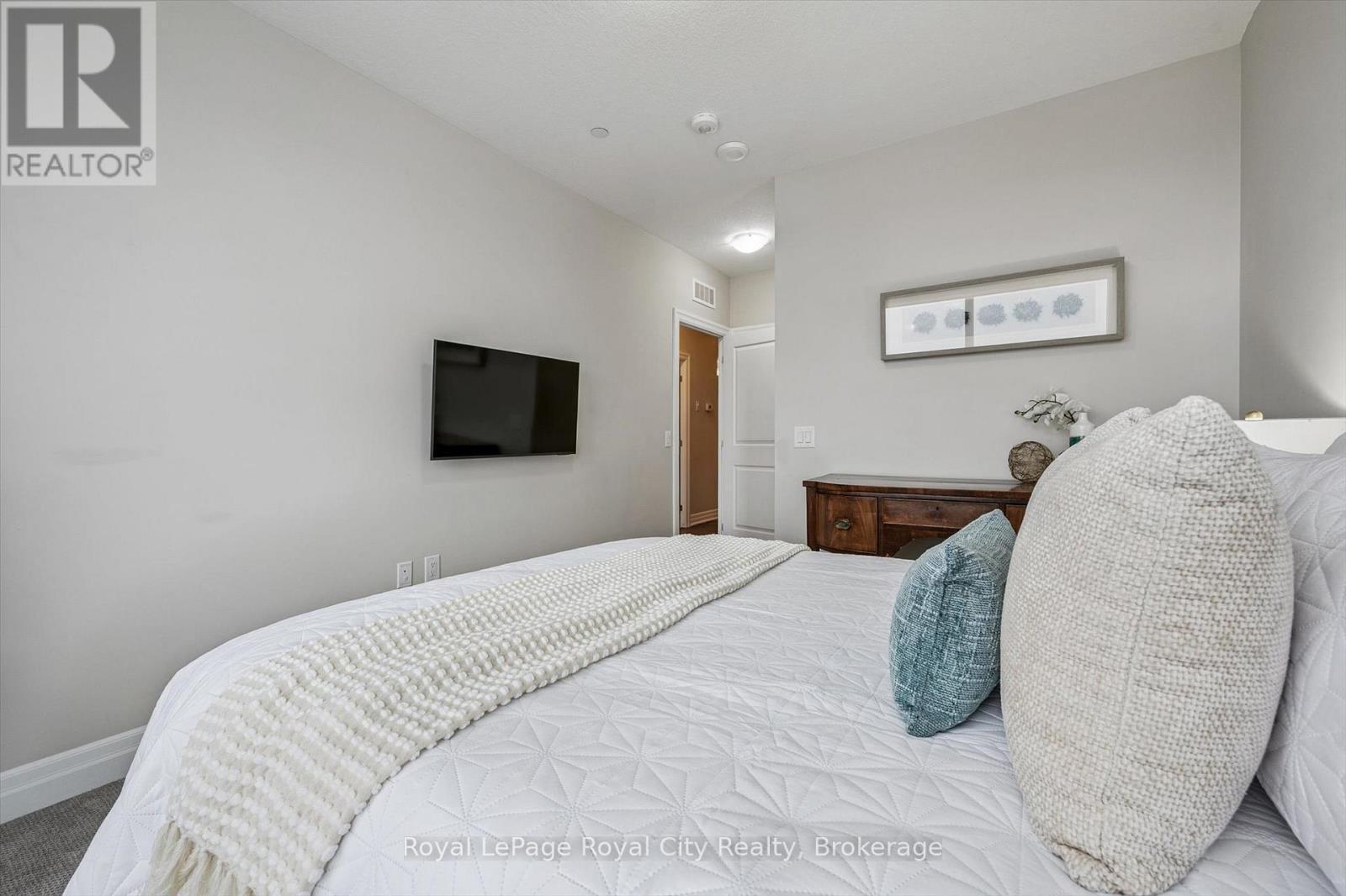 809 - 1880 Gordon Street, Guelph (Pineridge/Westminster Woods), ON - Indoor Photo Showing Bedroom