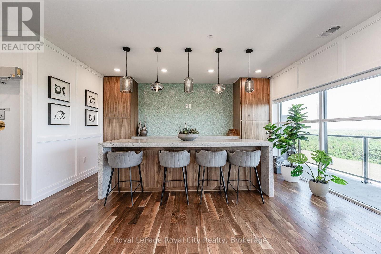 809 - 1880 Gordon Street, Guelph (Pineridge/Westminster Woods), ON - Indoor