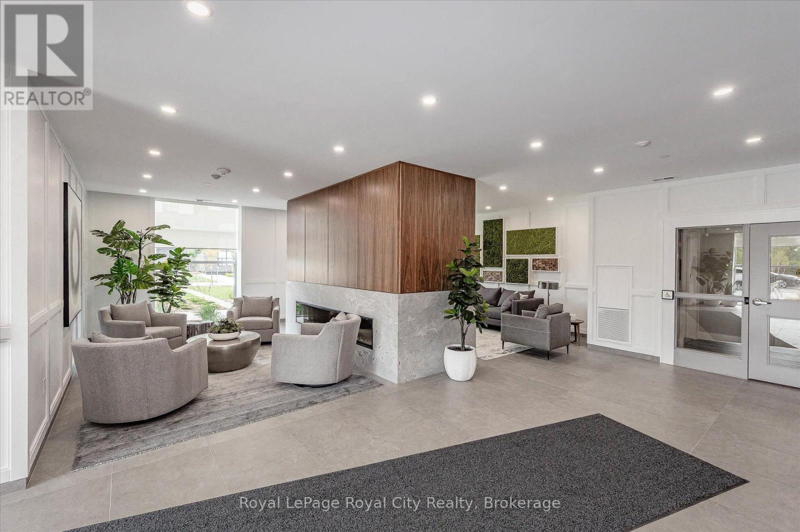 809 - 1880 Gordon Street, Guelph (Pineridge/Westminster Woods), ON - Indoor