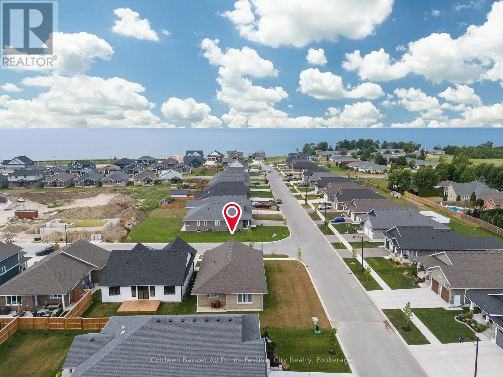 451 Woodridge Drive, Goderich (Goderich (Town)), ON - Outdoor With View