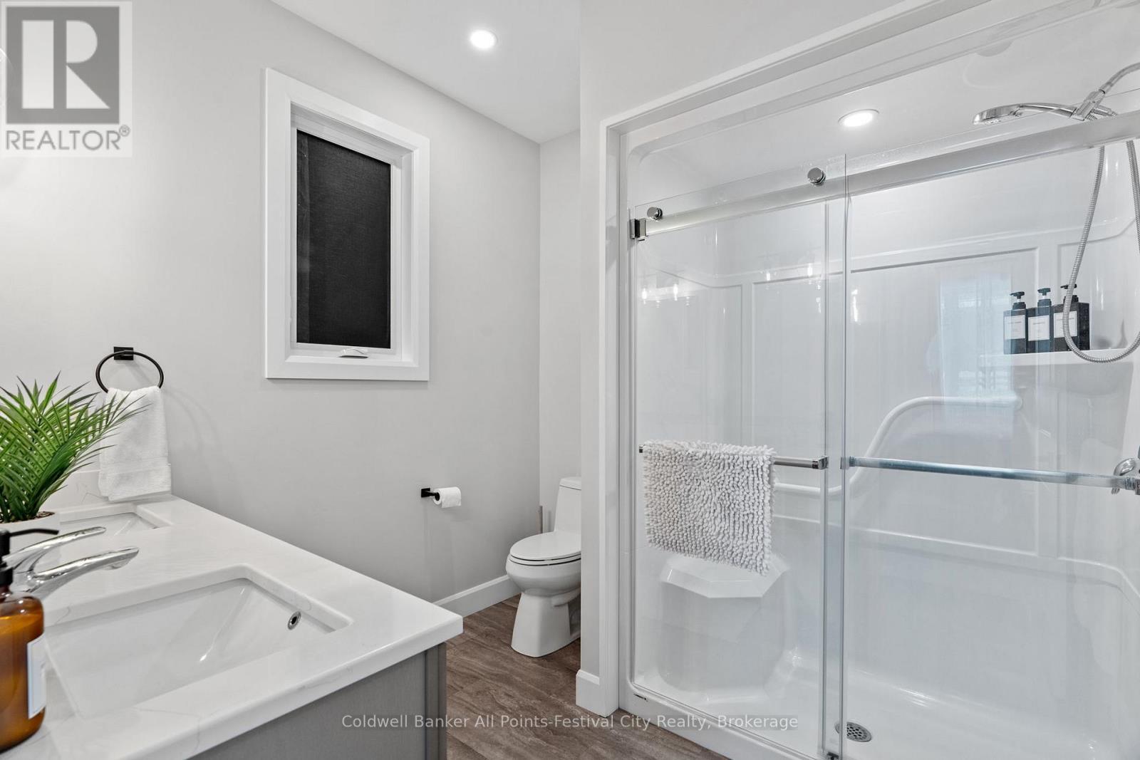 451 Woodridge Drive, Goderich (Goderich (Town)), ON - Indoor Photo Showing Bathroom