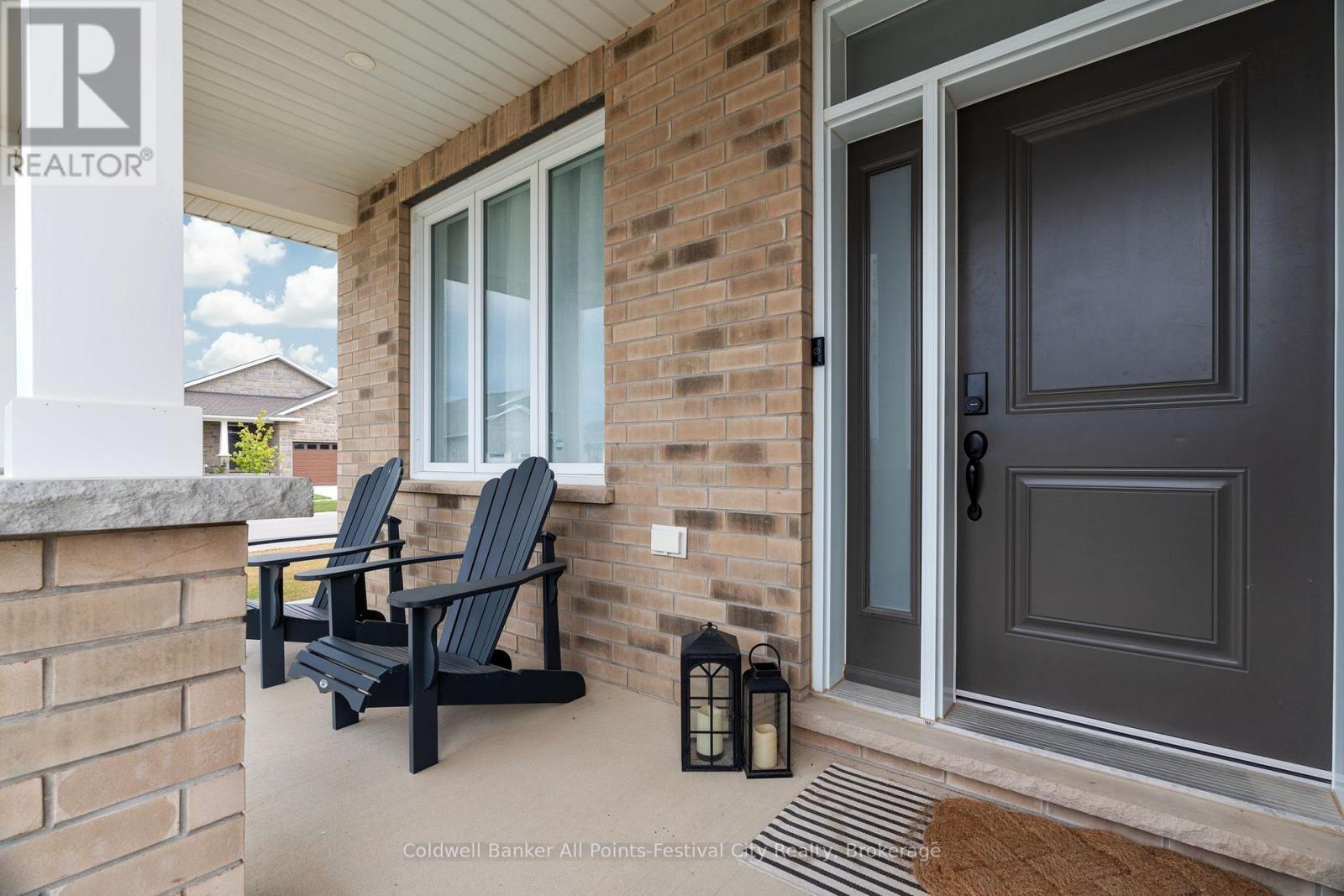 451 Woodridge Drive, Goderich (Goderich (Town)), ON - Outdoor With Exterior