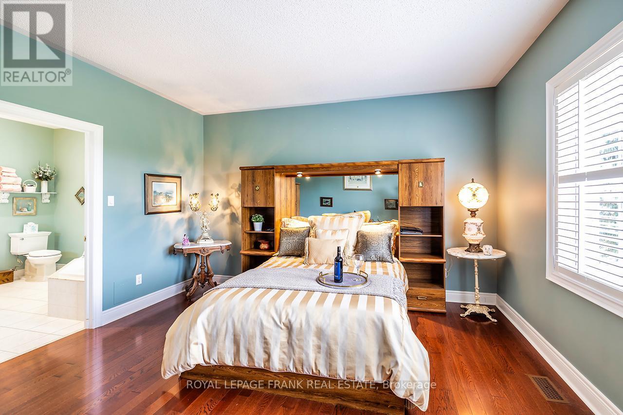 202 Southcrest Drive, Kawartha Lakes (Mariposa), ON - Indoor Photo Showing Bedroom