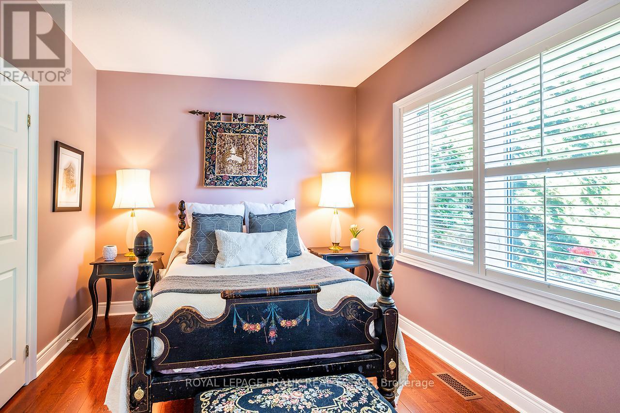 202 Southcrest Drive, Kawartha Lakes (Mariposa), ON - Indoor Photo Showing Bedroom