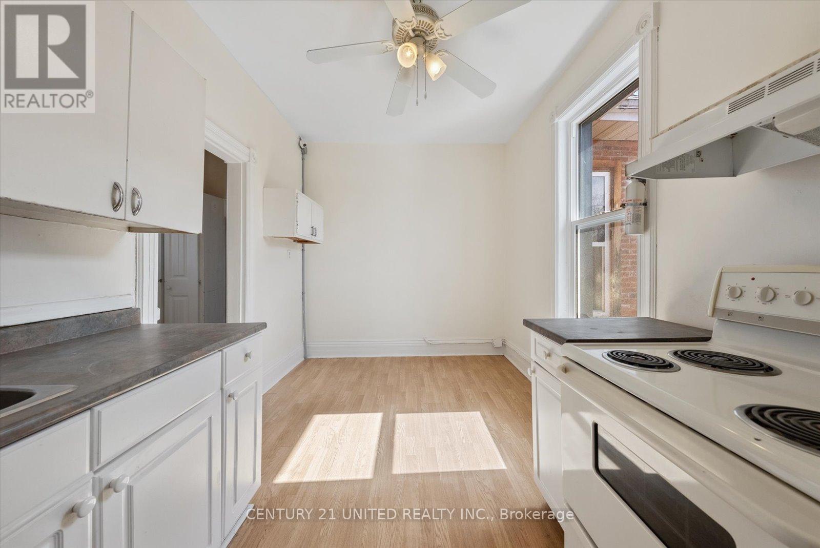 187 Stewart Street, Peterborough (Town Ward 3), ON - Indoor Photo Showing Kitchen