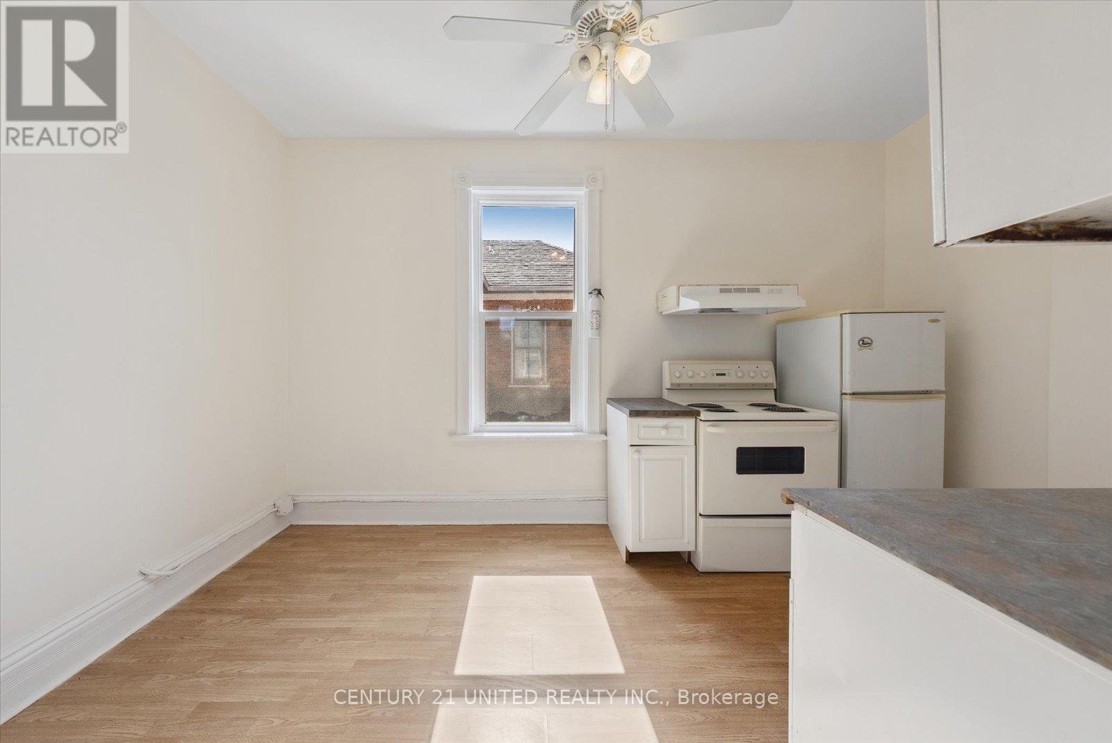 187 Stewart Street, Peterborough (Town Ward 3), ON - Indoor Photo Showing Kitchen