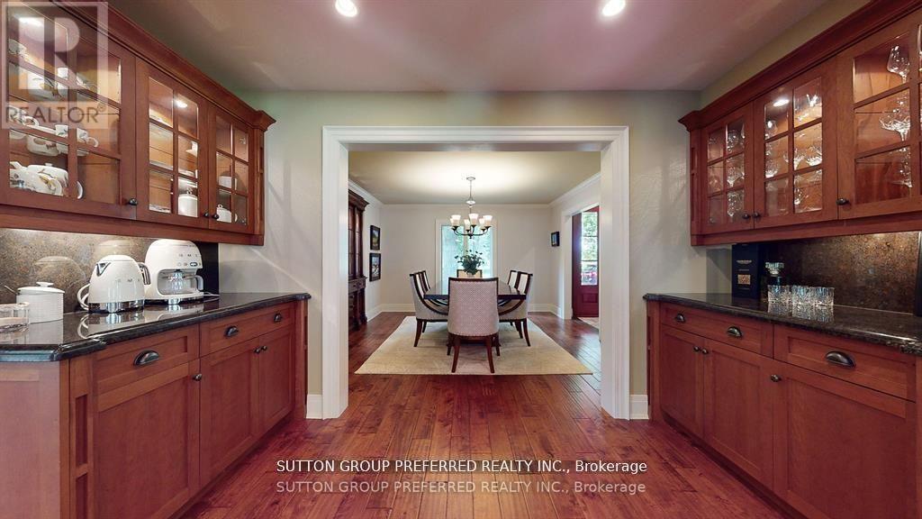 2909 Brigham Road, Middlesex Centre, ON - Indoor