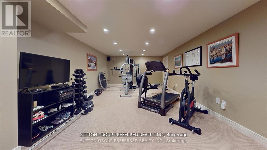 2909 Brigham Road, Middlesex Centre, ON - Indoor Photo Showing Gym Room