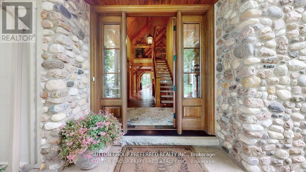 2909 Brigham Road, Middlesex Centre, ON - Indoor Photo Showing Other Room