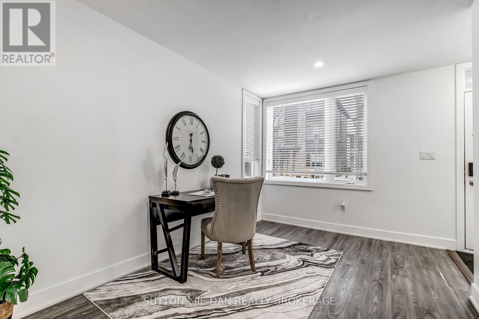 78 - 1960 Dalmagarry Road, London North (North E), ON - Indoor